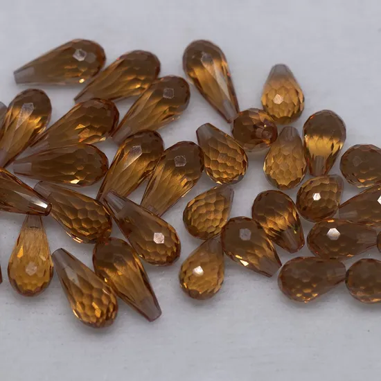 Synthetic Color Change Zultanite Drop Shape Gemstone for Fancy Accessory